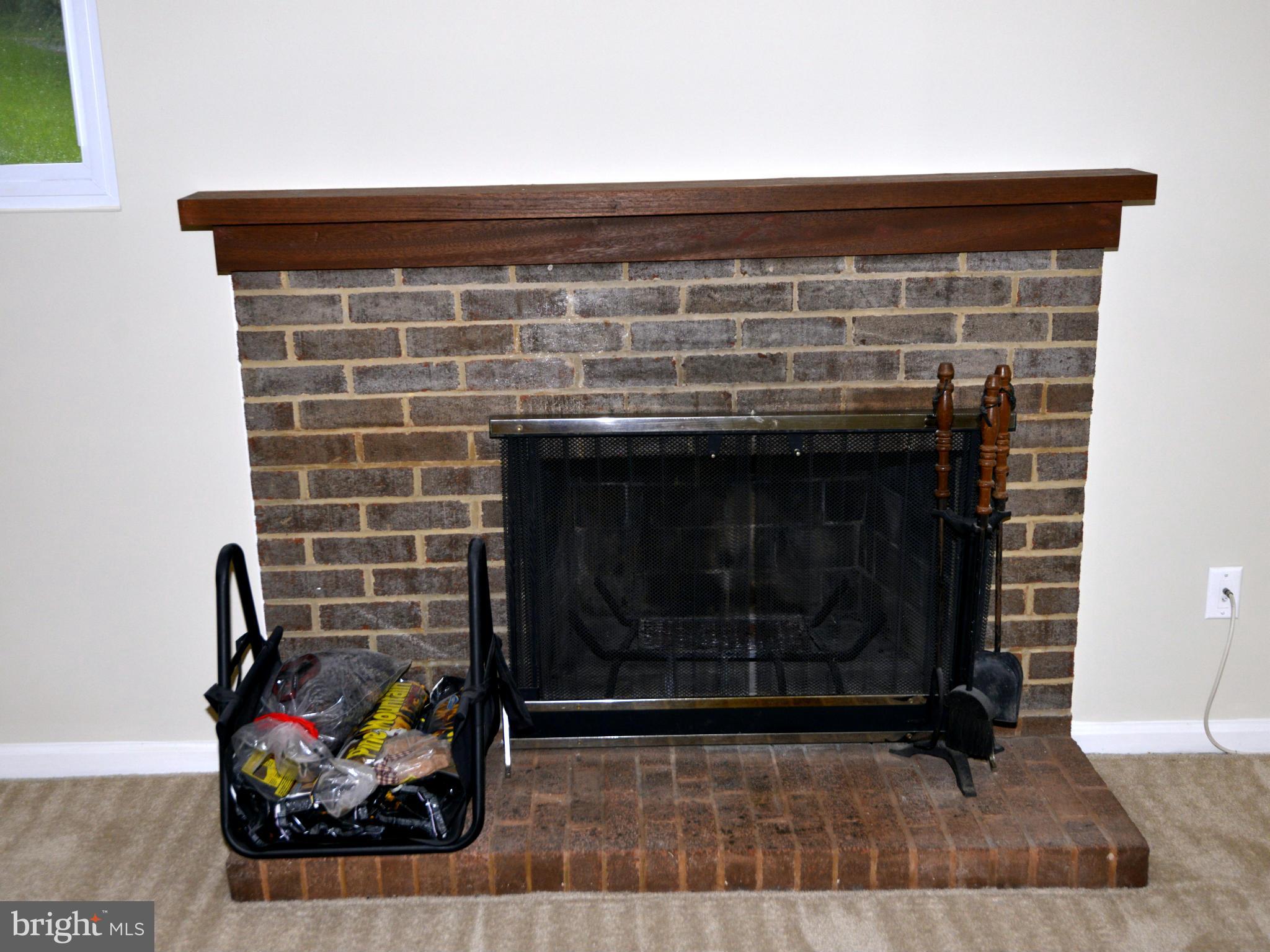 8718 Stark Road Annandale, VA 22003 - Photo 5 of 30 Family Room