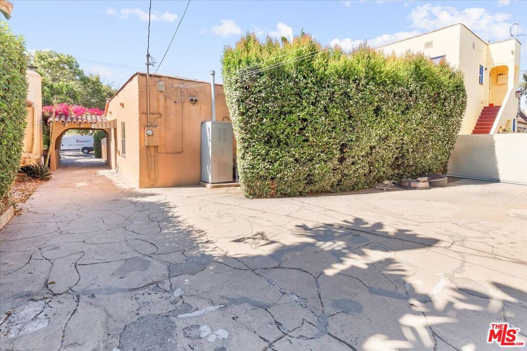 3707 Edenhurst Avenue Los Angeles, CA 90039 - Photo 21 of 28