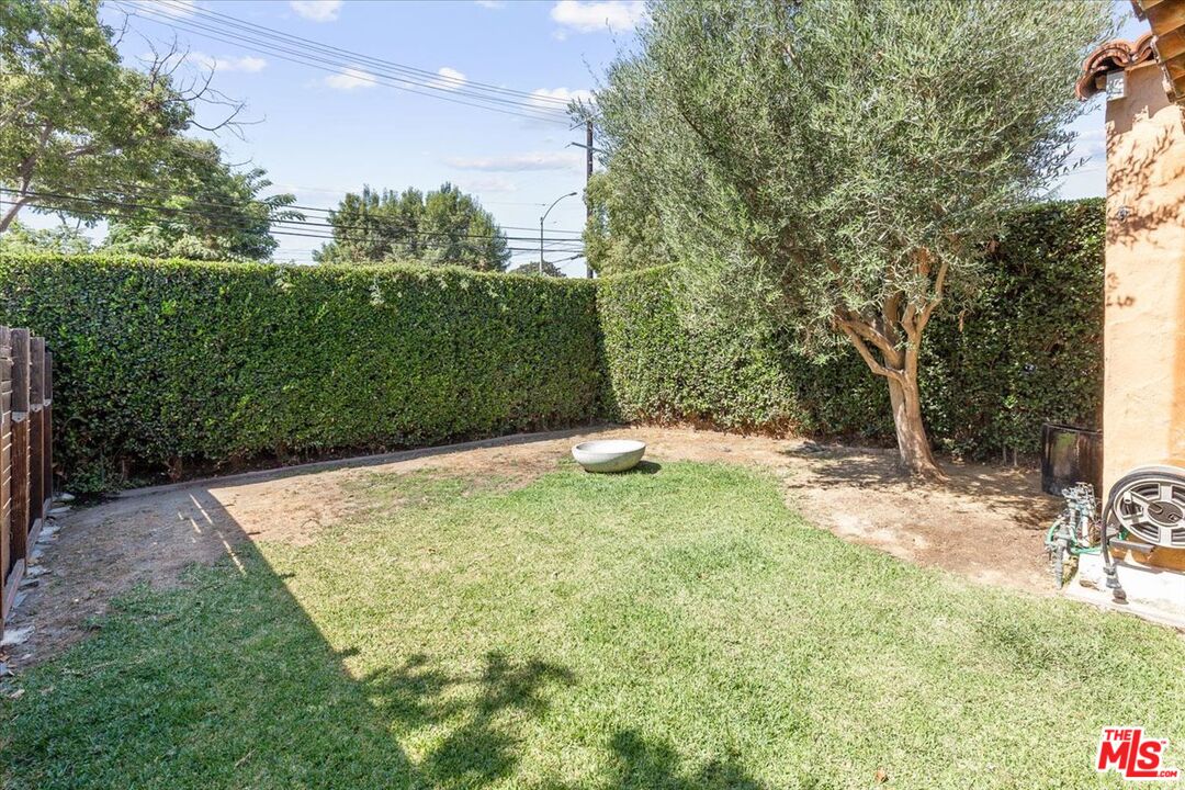 3707 Edenhurst Avenue Los Angeles, CA 90039 - Photo 3 of 28