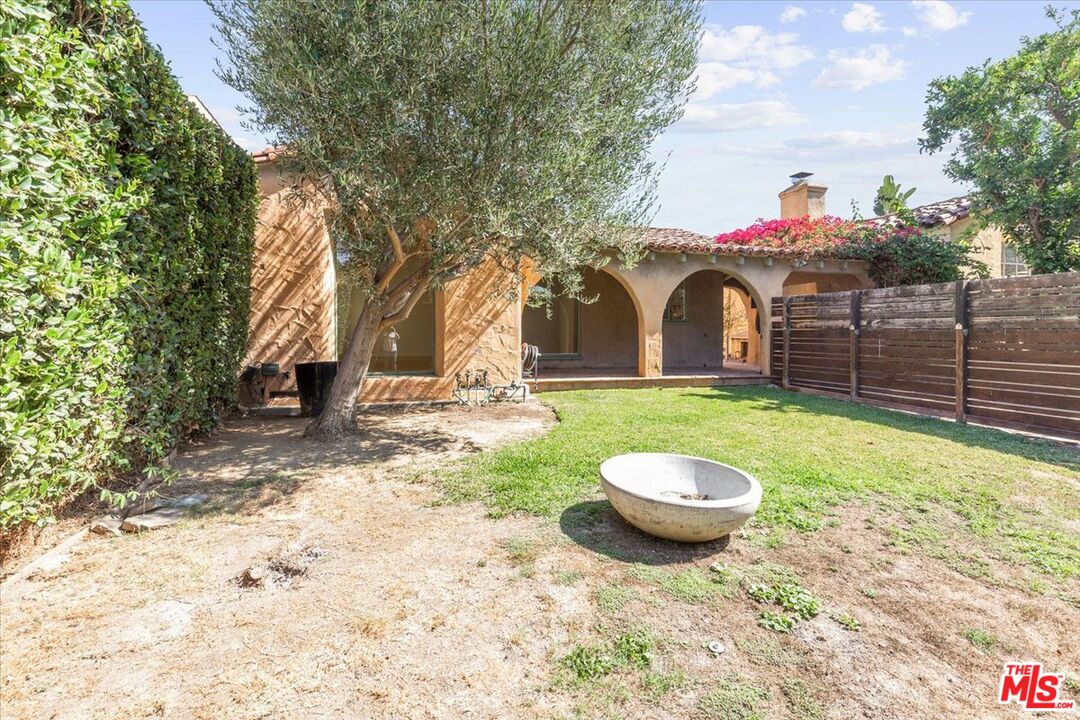 3707 Edenhurst Avenue Los Angeles, CA 90039 - Photo 5 of 28