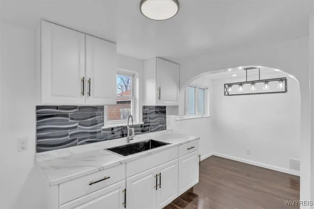 $244,900 | 428 Beach Road, Cheektowaga, NY 14225