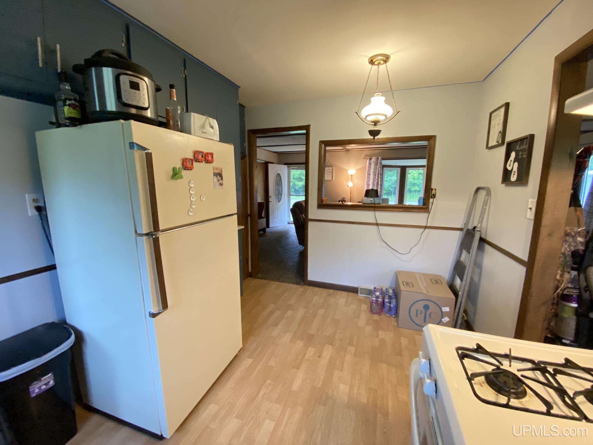 5015 Southside Road Manistique, MI 49854 - Photo 6 of 29 Gallery Image 6