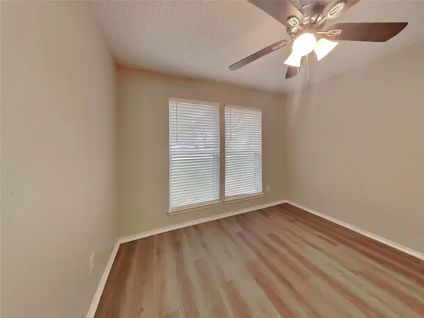 $1,950 | 15 South Drifting Leaf Court, Spring, TX 77380