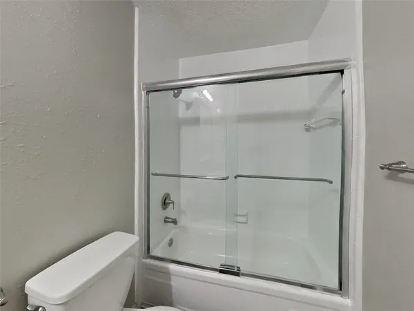 $1,950 | 15 South Drifting Leaf Court, Spring, TX 77380