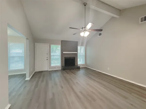 $1,950 | 15 South Drifting Leaf Court, Spring, TX 77380