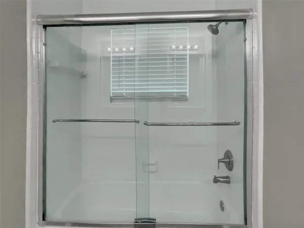 $1,950 | 15 South Drifting Leaf Court, Spring, TX 77380