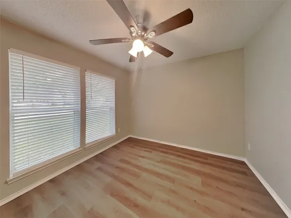 $1,950 | 15 South Drifting Leaf Court, Spring, TX 77380