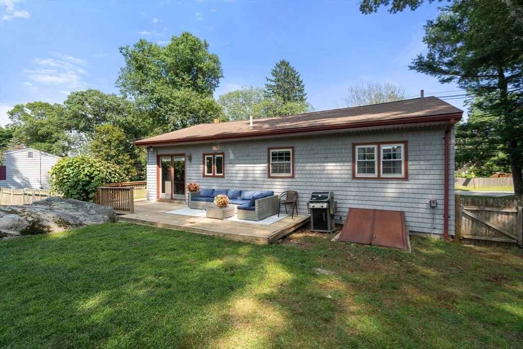 375 Middle Road Acushnet, MA 02743 - Photo 24 of 29