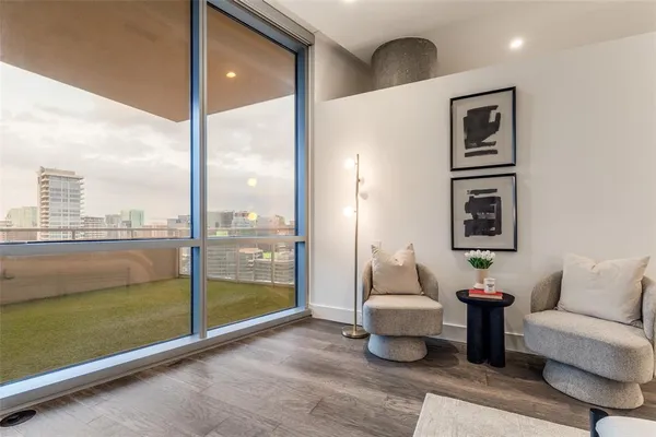 $10,500 | 2200 Victory Avenue, Unit 2107, Dallas, TX 75202