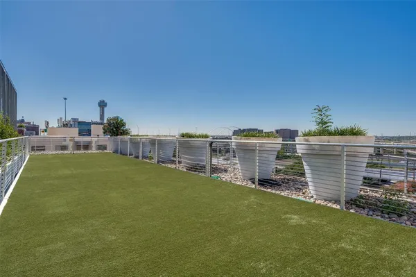 $10,500 | 2200 Victory Avenue, Unit 2107, Dallas, TX 75202