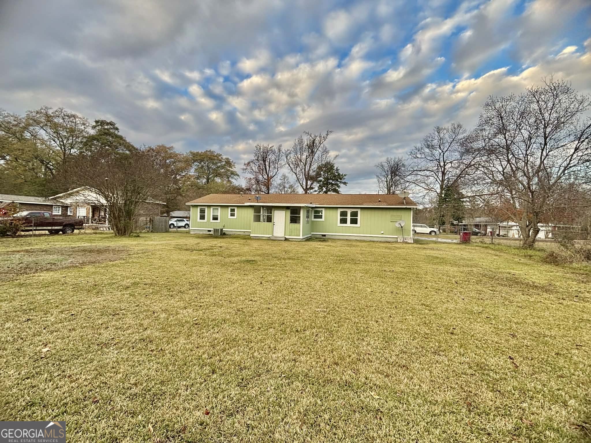 2800 South Estates Road Macon, GA 31216 - Photo 26 of 27 a view of an ocean with city