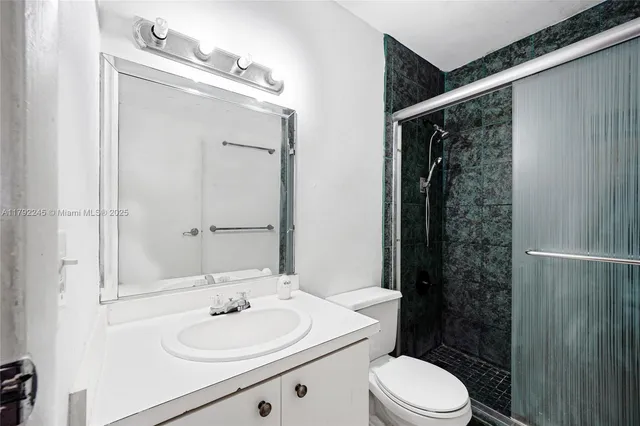 $155,000 | 17911 Northwest 68th Avenue, Unit P208, Hialeah, FL 33015