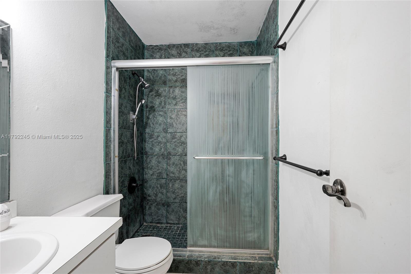 17911 Northwest 68th Avenue, Unit P208 Hialeah, FL 33015 - Photo 23 of 37