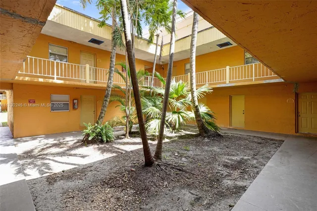 $155,000 | 17911 Northwest 68th Avenue, Unit P208, Hialeah, FL 33015