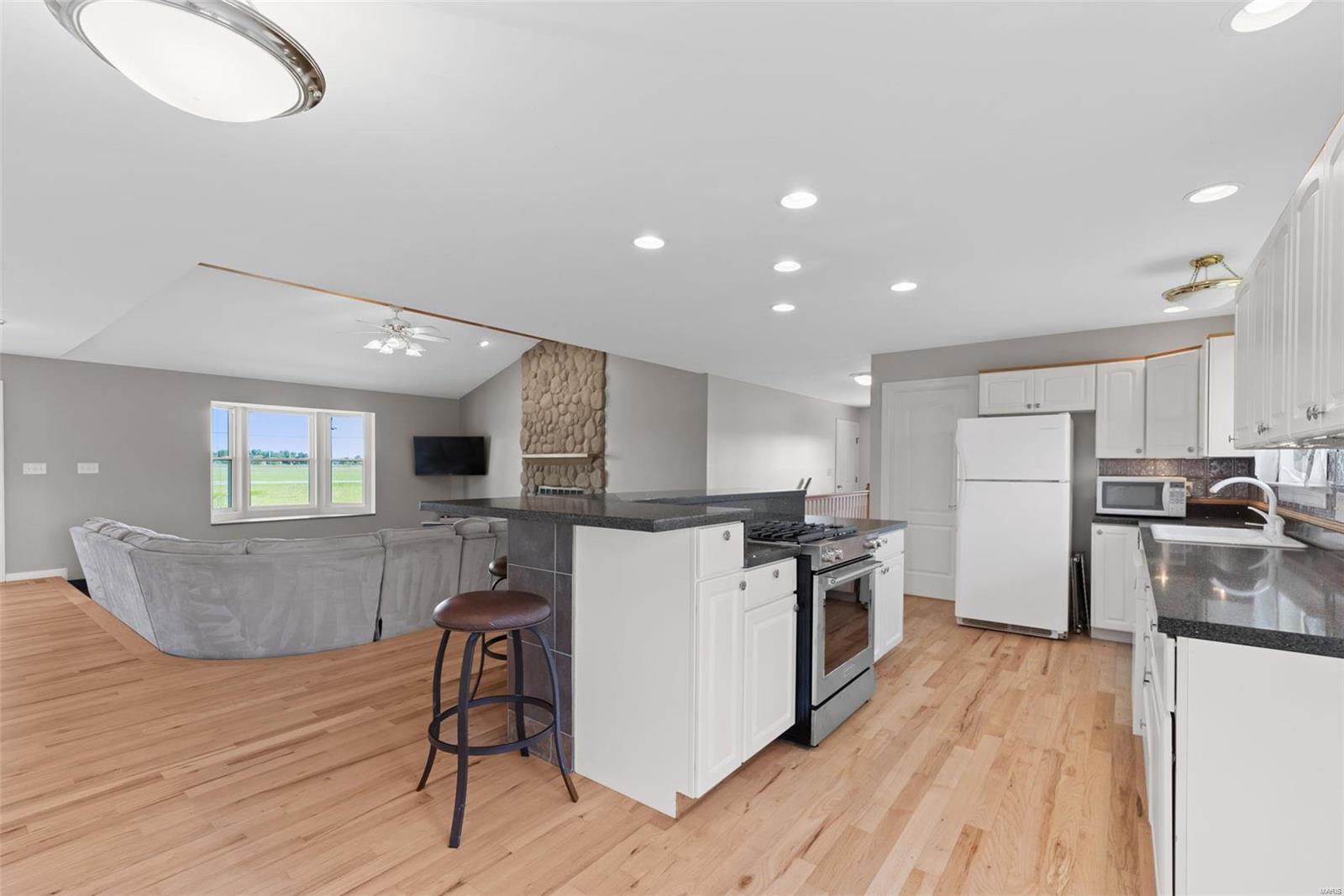 7 Setters Point Road O'Fallon, MO 63366 - Photo 12 of 61 Gallery Image 12