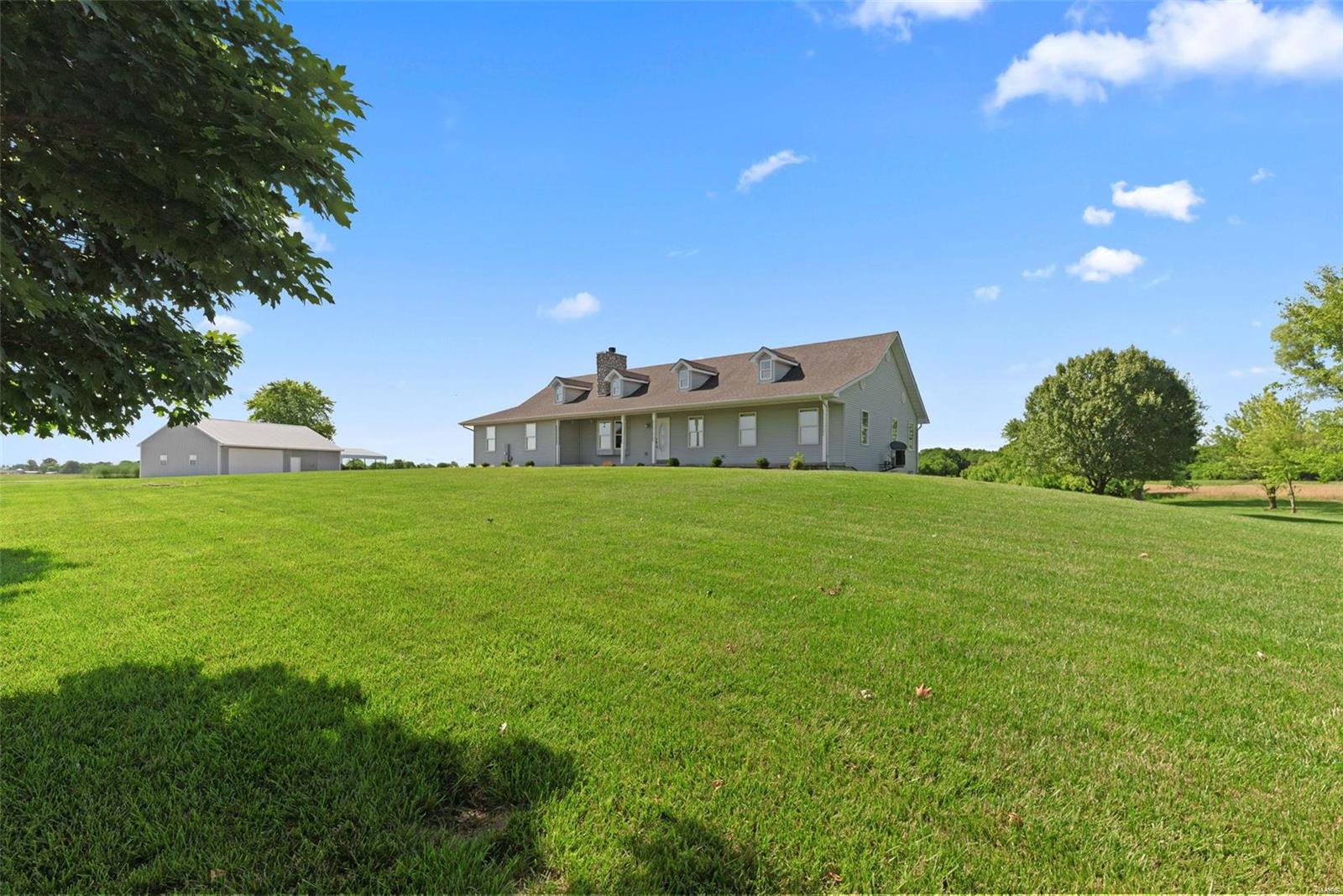 7 Setters Point Road O'Fallon, MO 63366 - Photo 4 of 61 Gallery Image 4