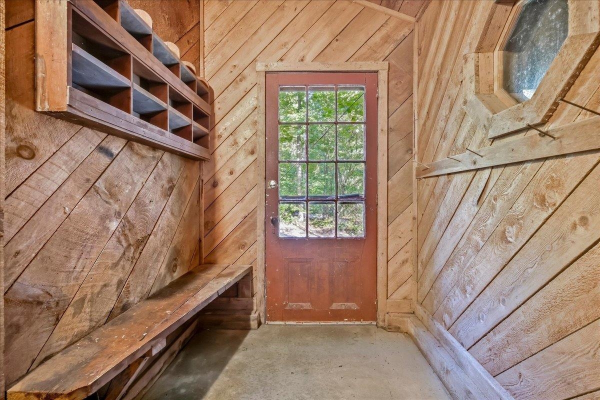85 Upper Access Road Hinesburg, VT 05461 - Photo 5 of 59 Gallery Image 5