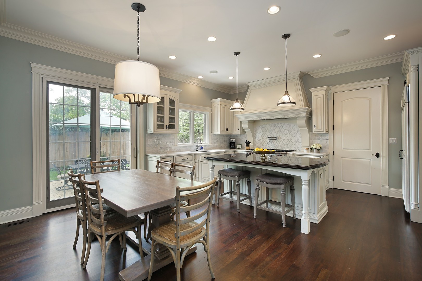 2041 Brandon Road Glenview, IL 60025 - Photo 8 of 25