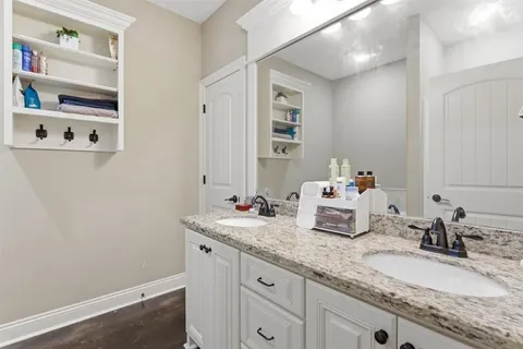 $279,500 | 17536 Jaycee Drive, Iowa, LA 70647