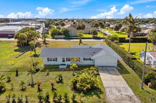 $889,000 | 107 Franklyn Avenue, Indialantic, FL 32903