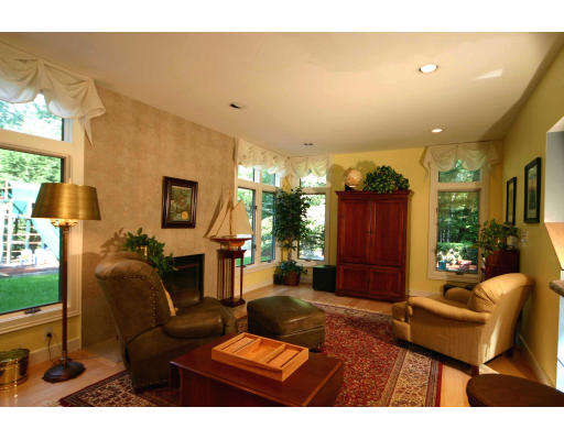 29 Joyce Road Wayland, MA 01778 - Photo 4 of 11 Gallery Image 4