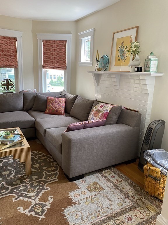 98-100 Payson Road Belmont, MA 02478 - Photo 4 of 28 Gallery Image 4