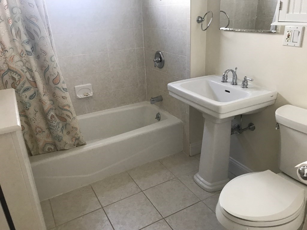 98-100 Payson Road Belmont, MA 02478 - Photo 9 of 28 Gallery Image 9