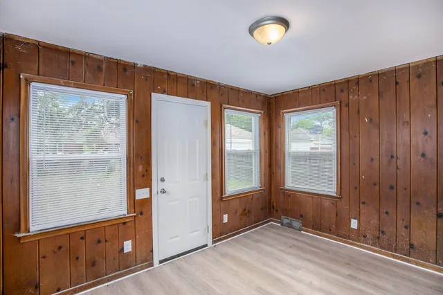 $160,000 | 10793 Outer Drive East, Detroit, MI 48224