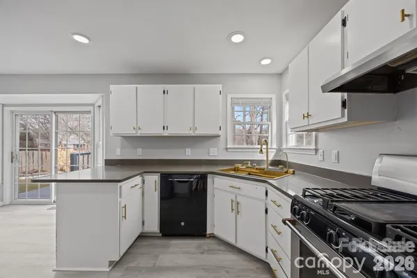 $2,800 | 23 Westmont Drive, Asheville, NC 28806