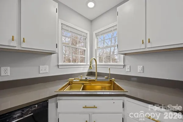 $2,800 | 23 Westmont Drive, Asheville, NC 28806