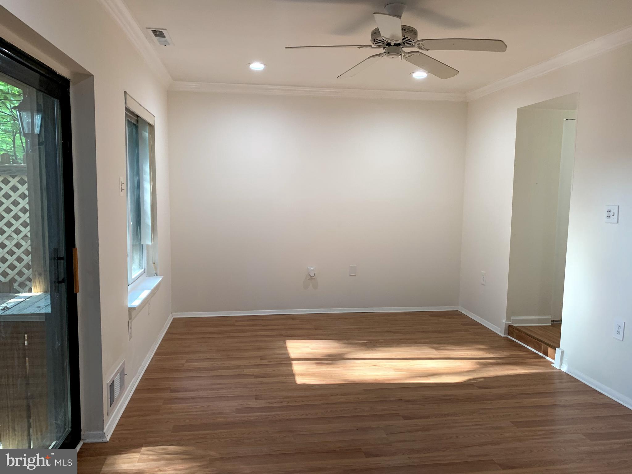 9635 Horizon Run Road, Unit 2G Montgomery Village, MD 20886 - Photo 15 of 33 Living Room