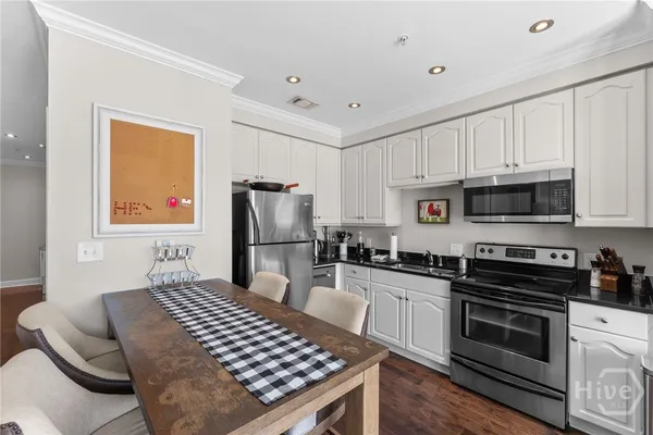 $885,000 | 755 East Broad Street, Unit 820, Athens, GA 30601