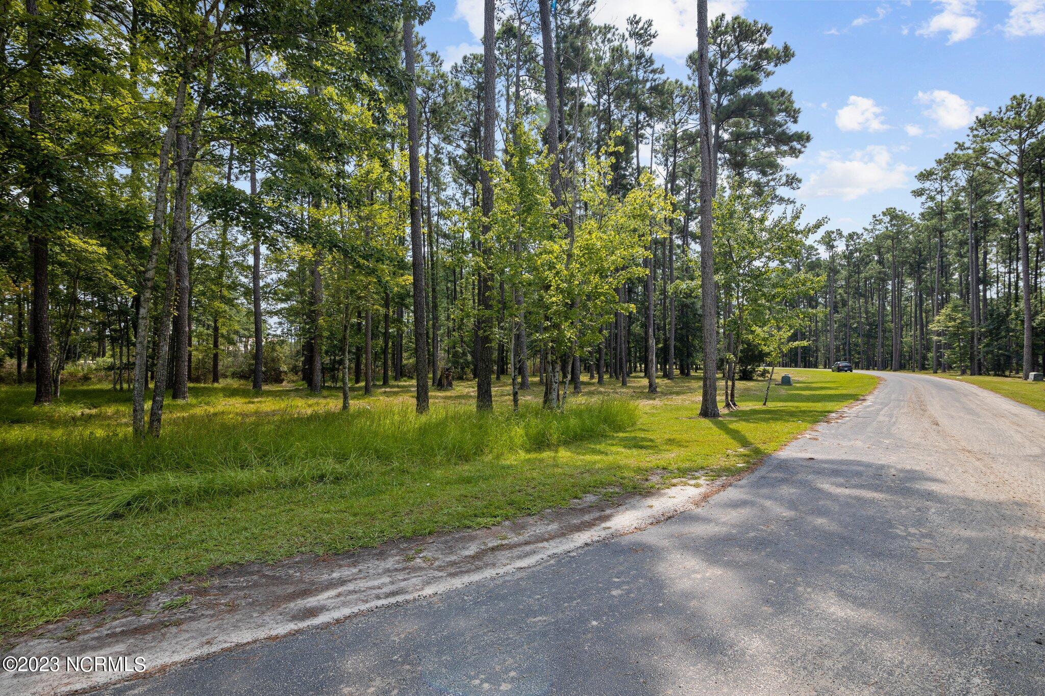 142 Broadview Point Oriental, NC 28571 - Photo 14 of 36 142 Broadview Point 121, Oriental, NC (2
