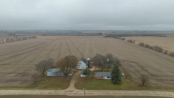 $200,000 | 2610 Klinger Road, Pecatonica, IL 61063