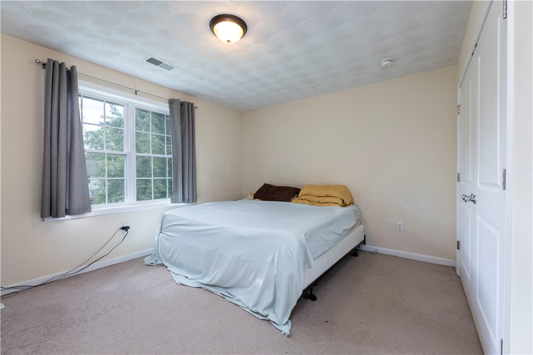 18 Betony Road Narragansett, RI 02874 - Photo 21 of 31 Master bedroom