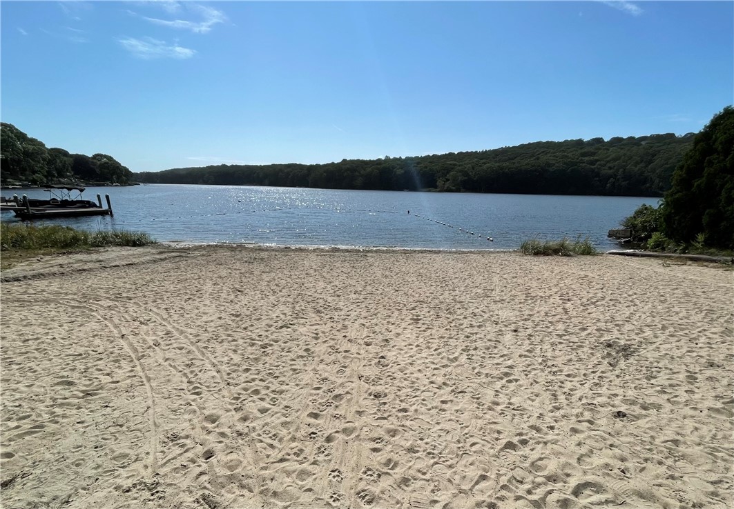 18 Betony Road Narragansett, RI 02874 - Photo 27 of 31 Association beach