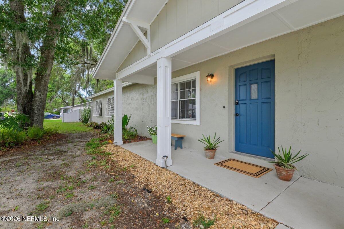 409 Lobelia Road St. Augustine, FL 32086 - Photo 8 of 43 409 Lobelia Rd front door