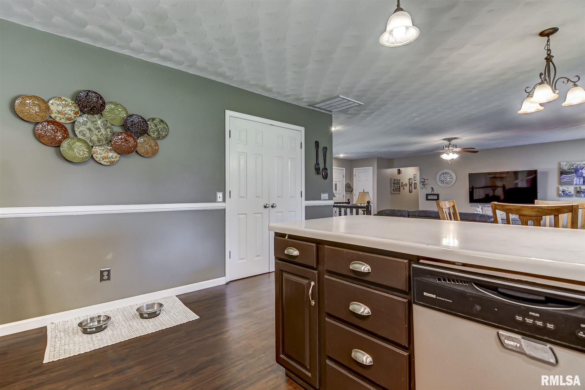 1124 Lenhart Road Springfield, IL 62711 - Photo 32 of 38 Gallery Image 32