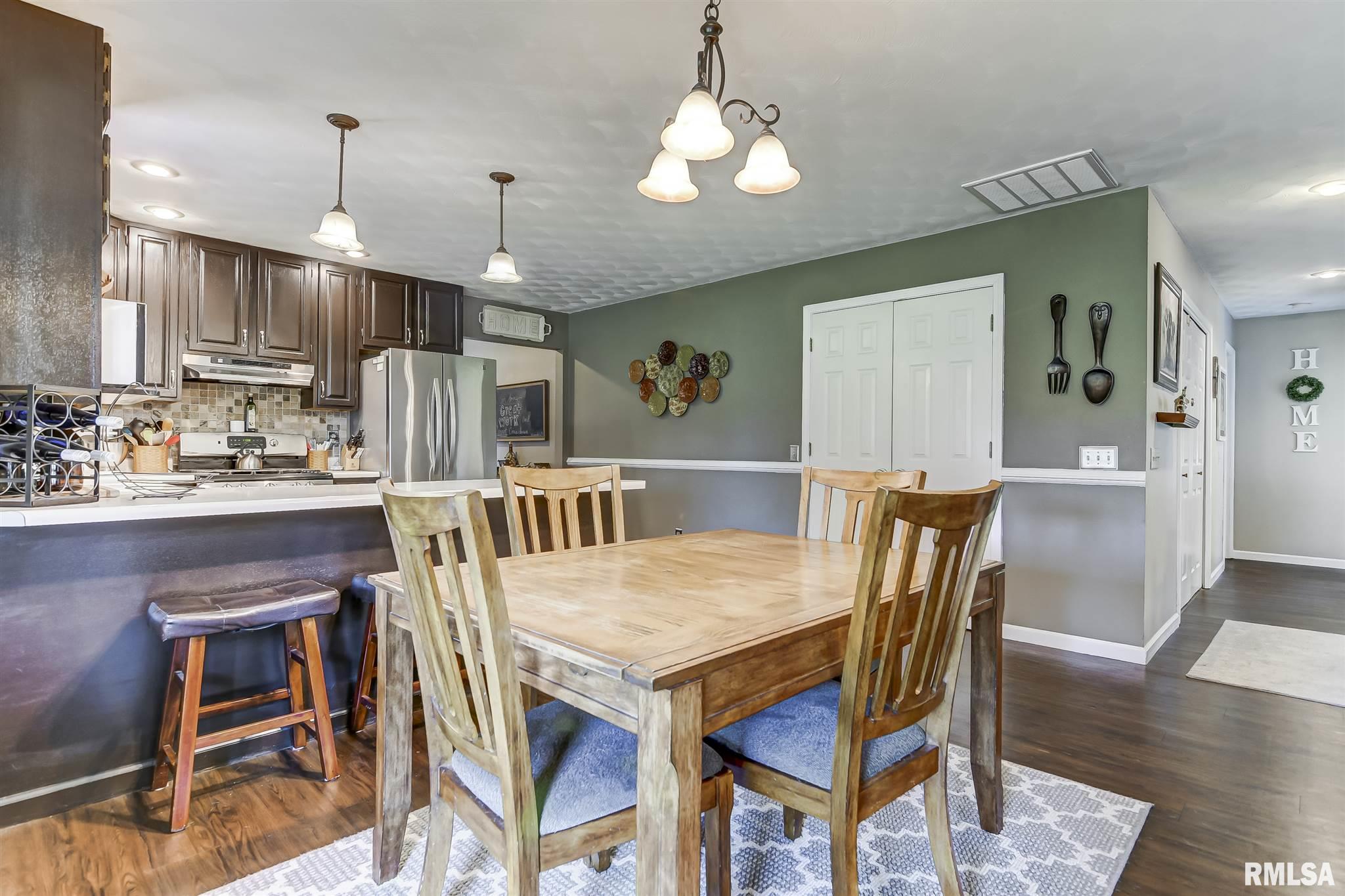 1124 Lenhart Road Springfield, IL 62711 - Photo 10 of 38 Gallery Image 10