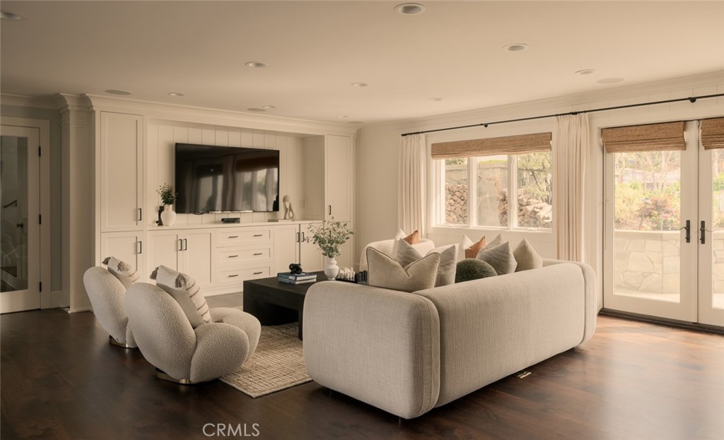 2 Royal St George Road Newport Beach, CA 92660 - Photo 25 of 51