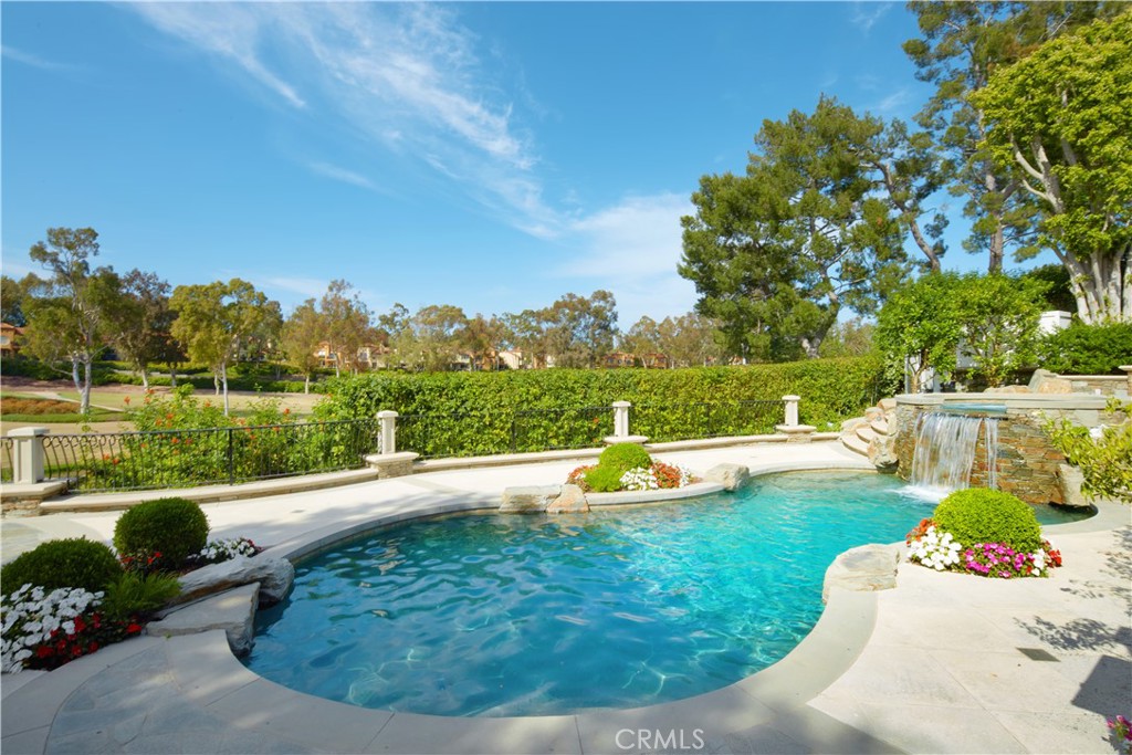 2 Royal St George Road Newport Beach, CA 92660 - Photo 45 of 51