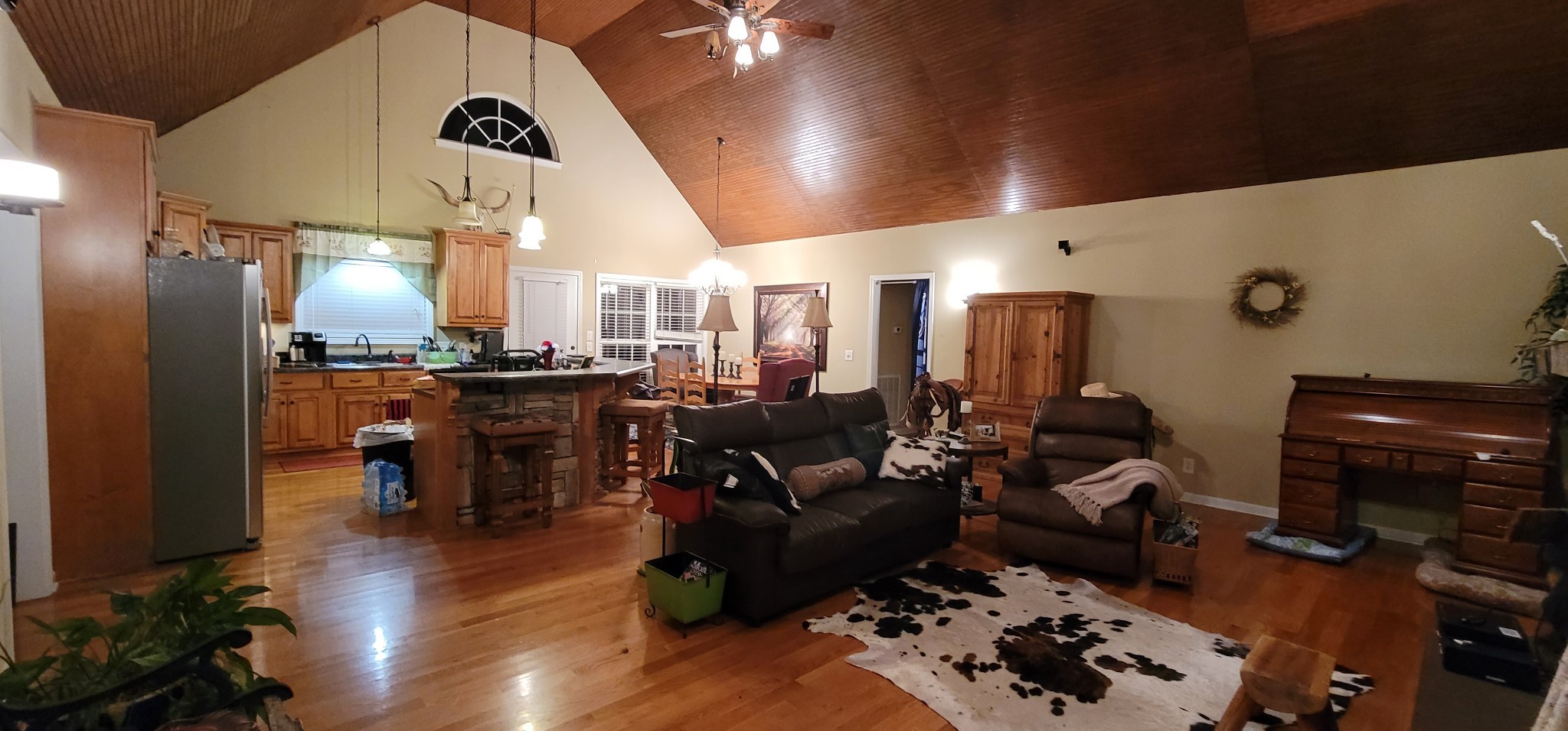 6197 H B Lee Road Springfield, TN 37172 - Photo 15 of 60 a living room with lots of furniture and kitchen view