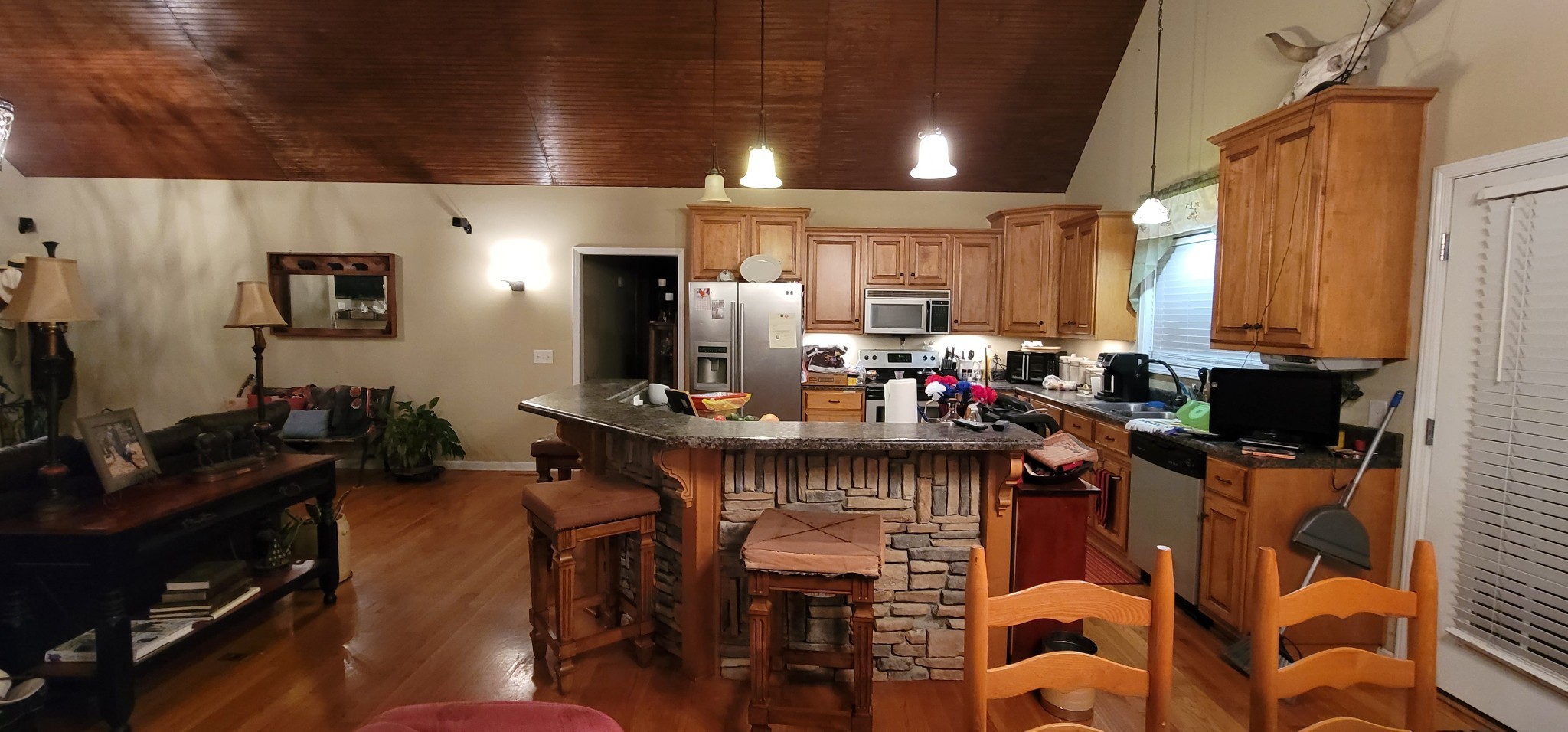 6197 H B Lee Road Springfield, TN 37172 - Photo 18 of 60 a kitchen with a sink cabinets and window