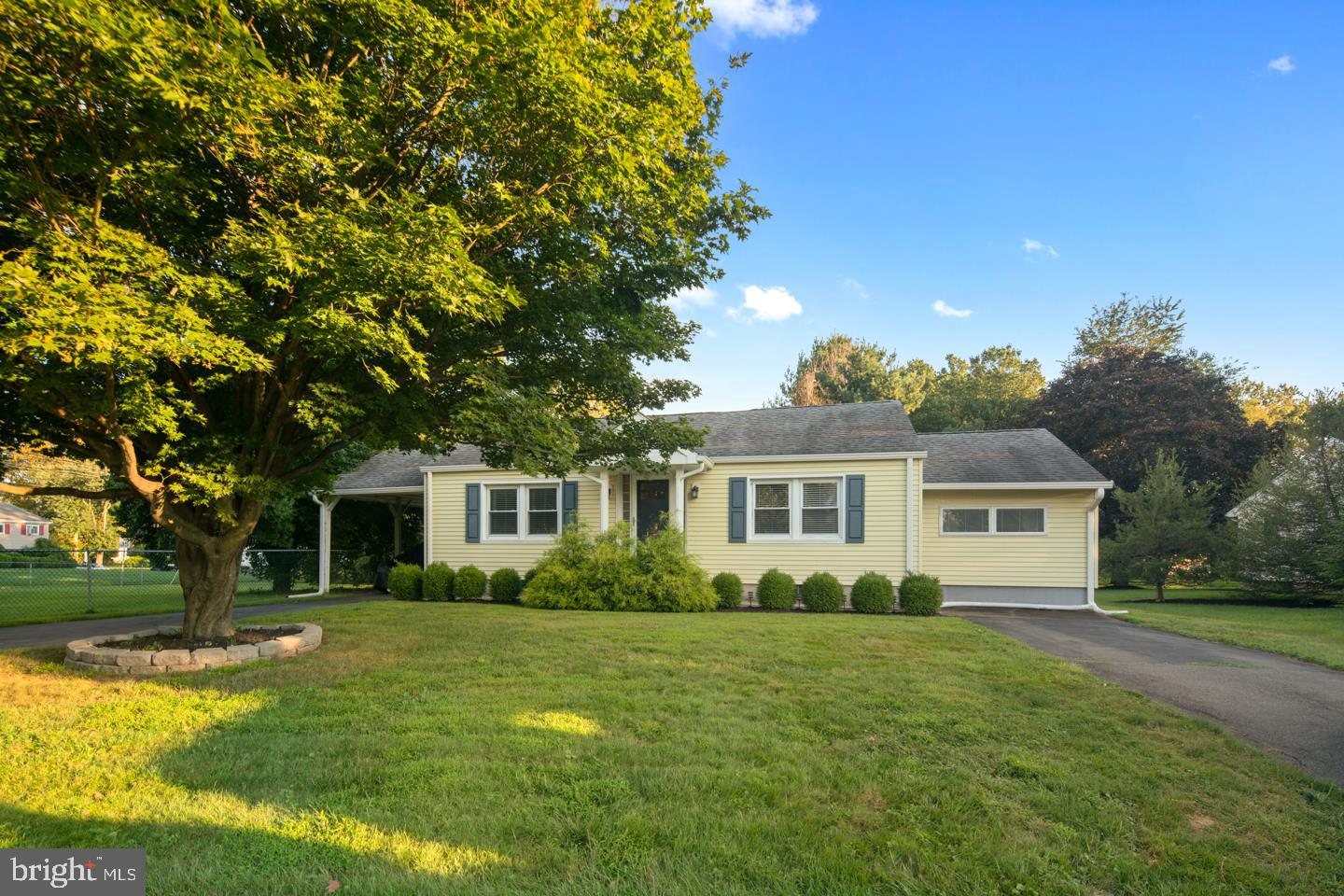 147 Upper Ferry Road Ewing, NJ 08618 - Photo 2 of 25 Exterior: Front