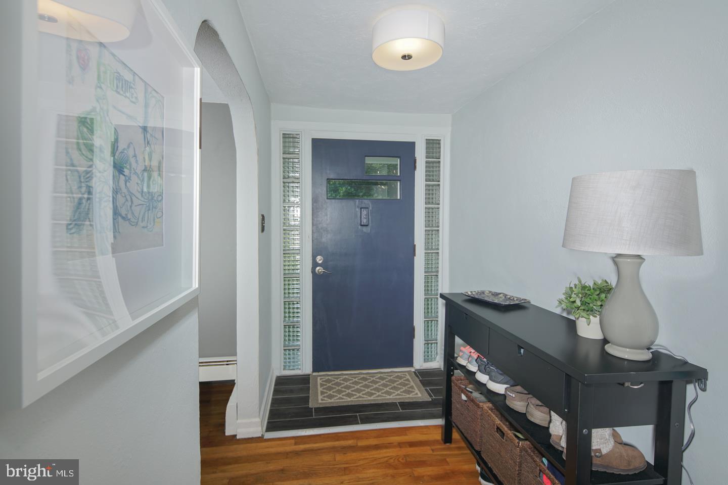 147 Upper Ferry Road Ewing, NJ 08618 - Photo 4 of 25 Foyer