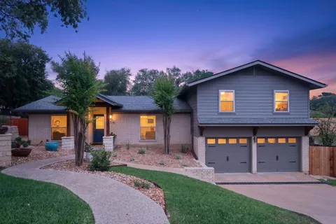 $979,000 | 8718 Tallwood Drive, Austin, TX 78759