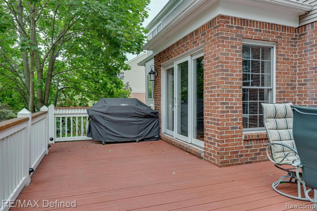 1215 Miners Run Rochester, MI 48306 - Photo 44 of 51