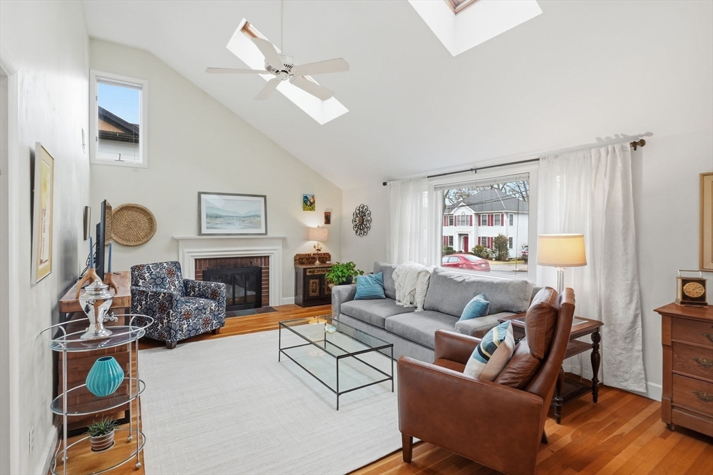 30 Roland Street Newton, MA 02461 - Photo 4 of 34 Gallery Image 4