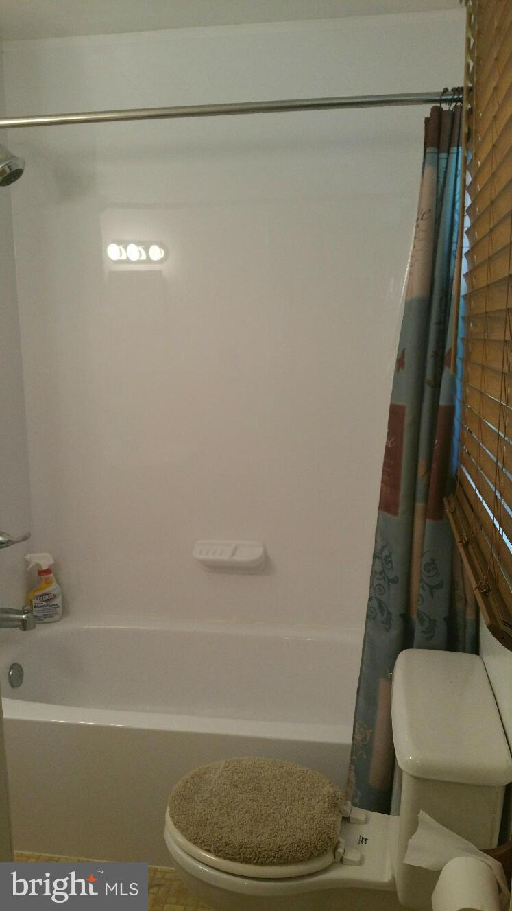 719 Deer Park Road Westminster, MD 21157 - Photo 11 of 23 Bath