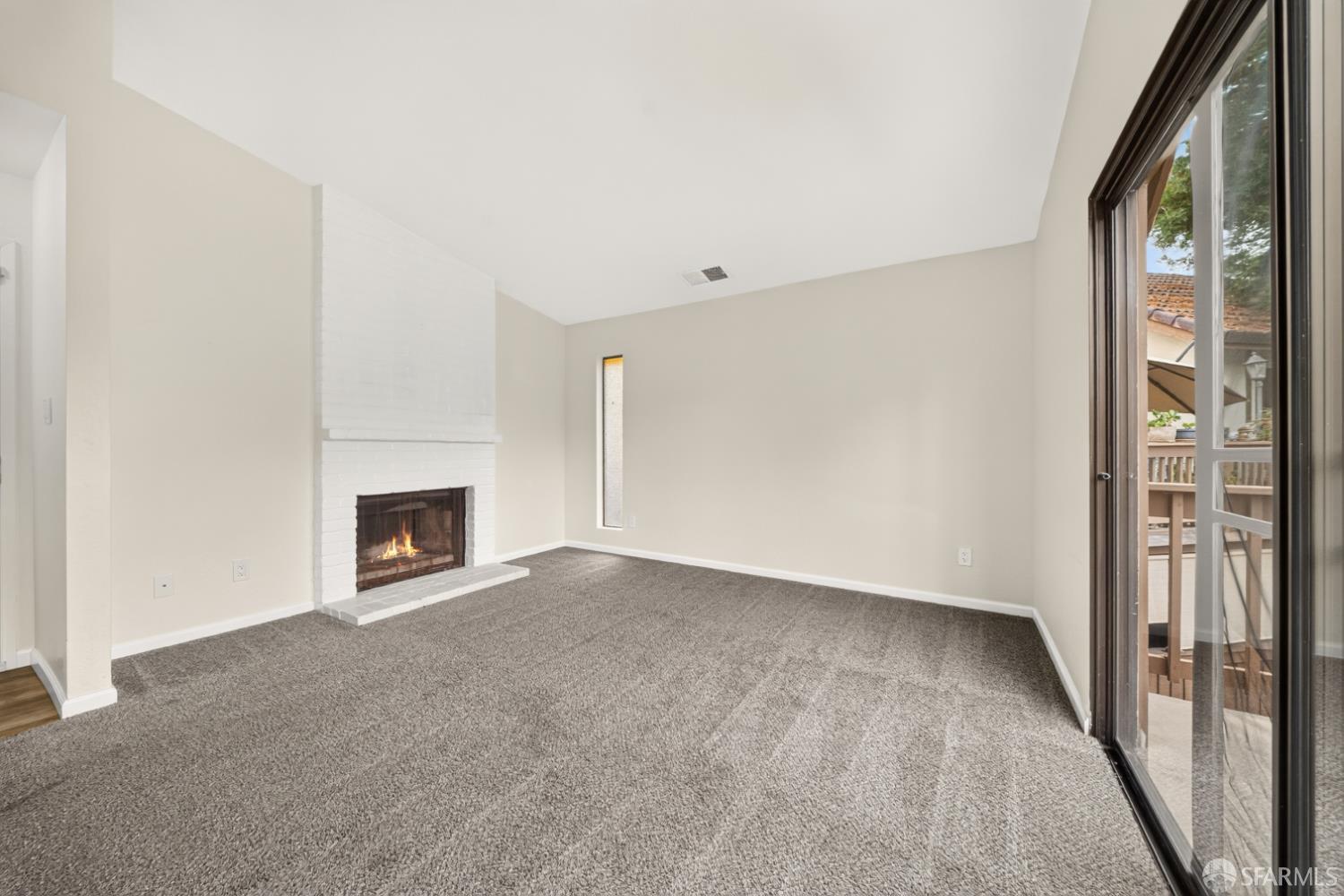 2055 Sierra Road, Unit 36 Concord, CA 94518 - Photo 6 of 38 Gallery Image 6